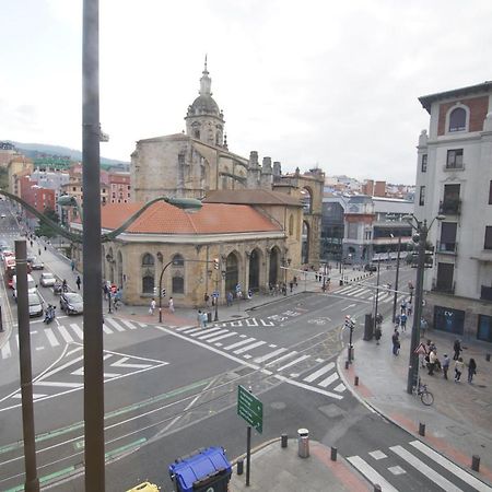 Piso Grande Y Luminoso En El Casco Viejo De Bilbao Apartment Exterior photo